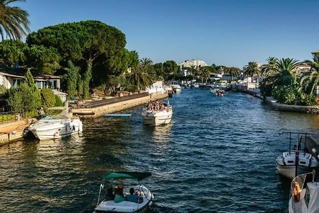 Casa Blue Port Banyuls Empuriabrava Villa